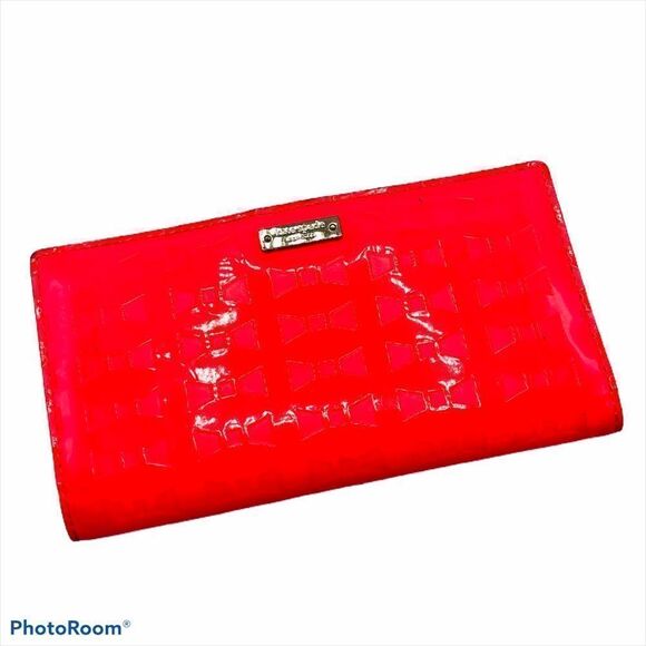 Kate Spade Pink Embossed Bow Wallet Snap Clutch Patent Leather Shiny Bag - Picture 1 of 6